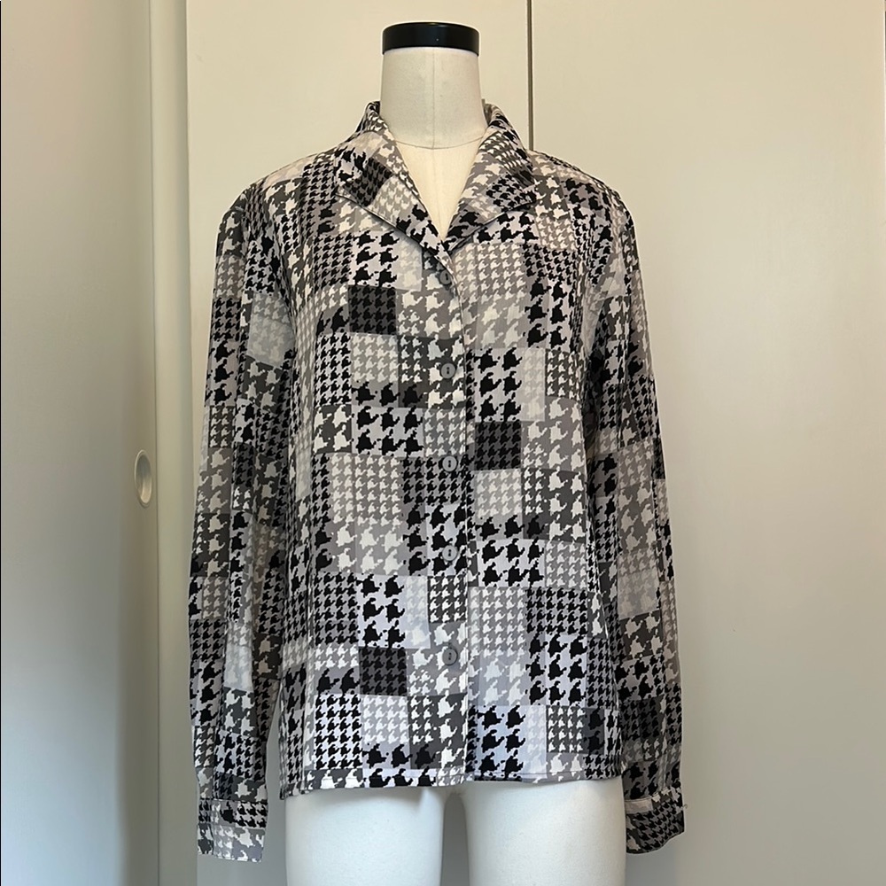 Alfred Dunner Gray, Black & White Multi Print Button Up Blouse